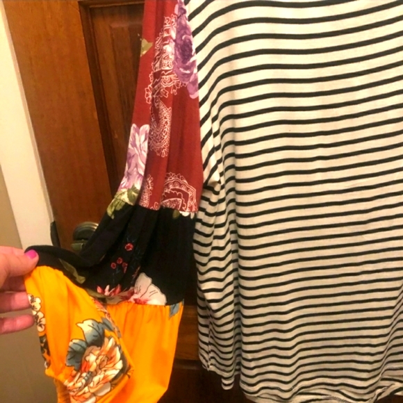 ODDY CASUAL TOP - Picture 4 of 5